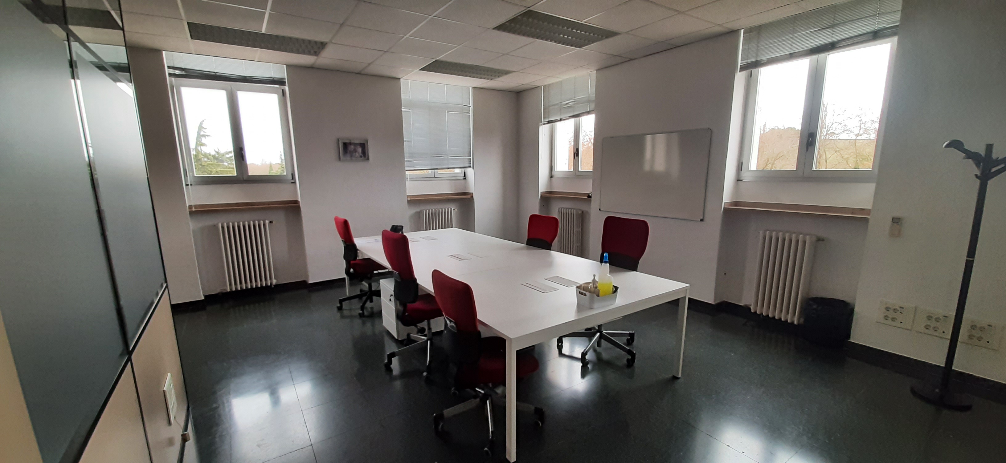 Edificio Central Sala de Reuniones 3