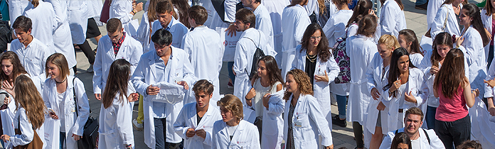 Asignaturas de Grado impartidas por la Unidad de Humanidades y Ética Médica Asignaturas de Grado impartidas por la Unidad de Humanidades y Ética Médica