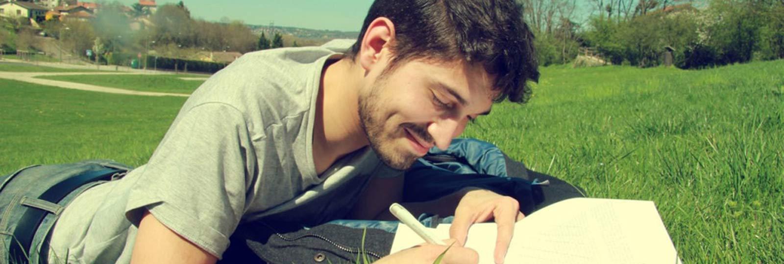 La escritura, clave para proyectar mejor el futuro de los jóvenes en riesgo de exclusión