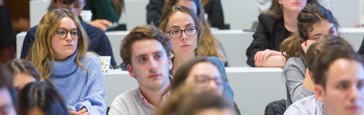 Si tu universidad tiene acuerdo con la Facultad, puedes venir a Navarra a cursar un semestre o el año completo