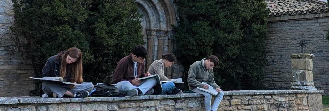 Alumnos de 1º del Grado en Estudios de Arquitectura realizaron un viaje académico a las bodegas Otazu y Arínzano