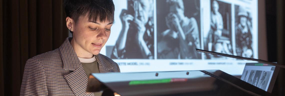 Alicia Fernández Barranco defiende su tesis ‘Lola Álvarez Bravo: fotógrafa, también de arquitectura’