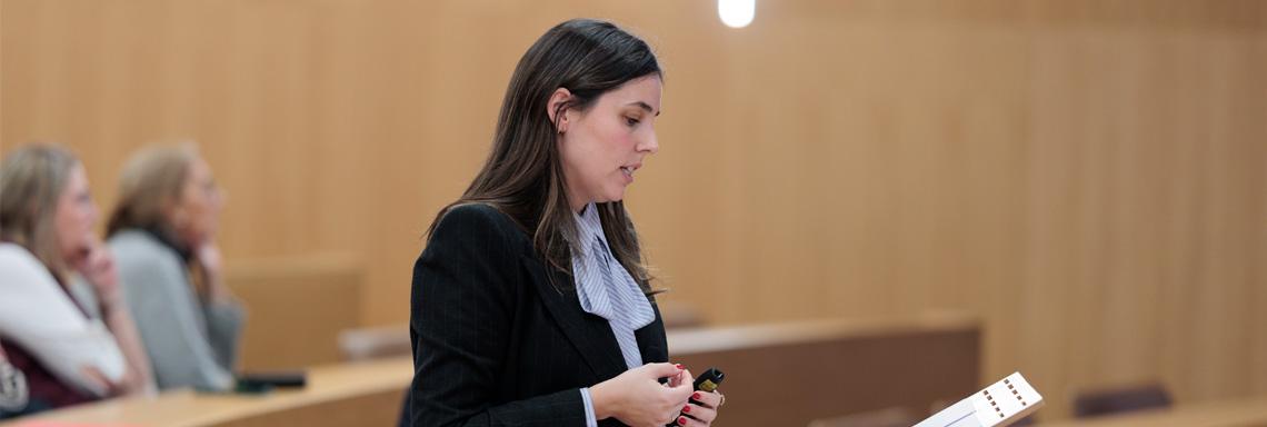 Rocío Elizaga Puig defiende su tesis doctoral ‘Estrategia y competitividad en el sector del comercio textil infantil en España’