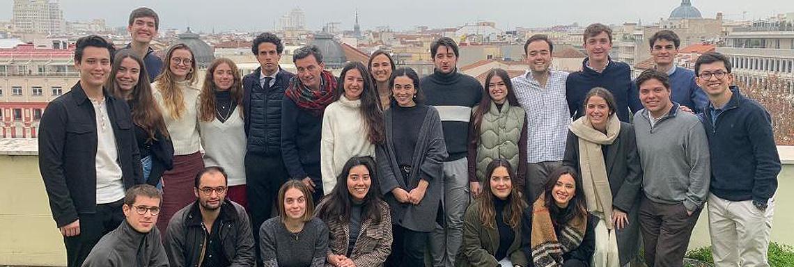 Los estudiantes de másteres de Arquitectura visitaron el estudio de Chapman Taylor en Madrid
