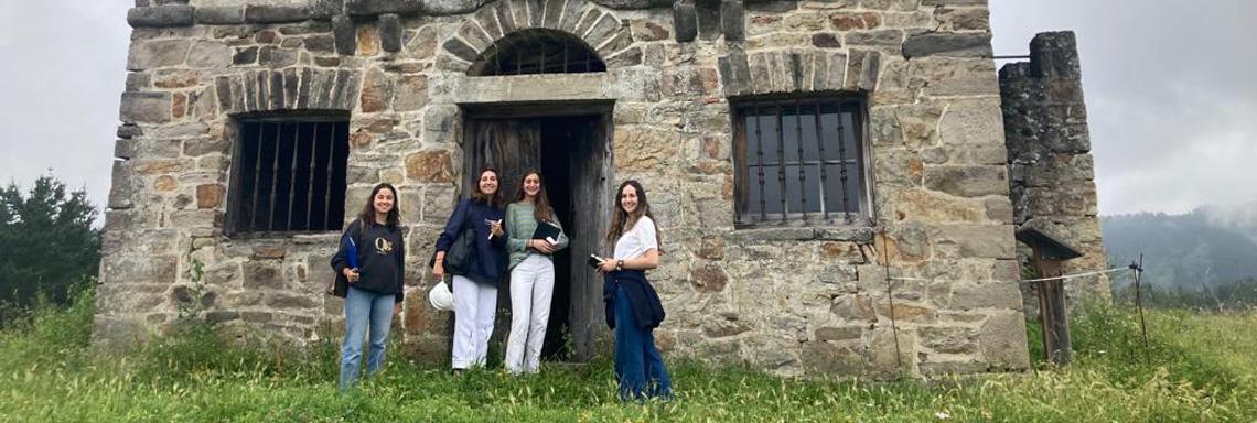 Estudiantes de Arquitectura participan en la restauración de ermitas en Zeanuri (Vizcaya) con la Fundación Gondra Barandiaran