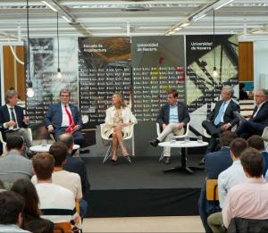In the media: the visit of mayors to the School of Architecture on the occasion of congress Philosophy  and City
