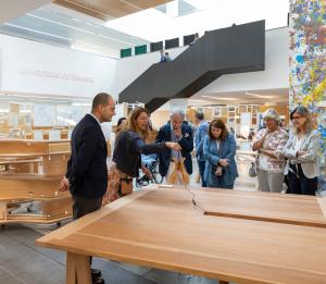 presentation of the Chair Madera Onesta and the exhibition 'Perpetuum Mobile' by EMBT Architects-Benedetta Tagliabue and the Enric Miralles Foundation.