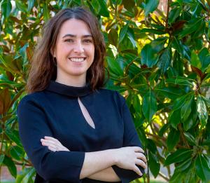 La doctoranda Sara Dorregaray, investigadora de la Cátedra Fundación Saltoki de la Escuela, publica un artículo de su tesis