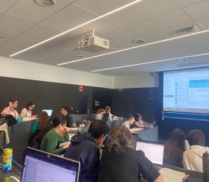 Los estudiantes del Máster Universitario en Diseño y Gestión Ambiental de Edificios (MDGAE) aprenden en la semana de certificaciones WELL & BREEAM®