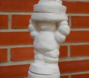 From the part to the whole', the totems decorating the school