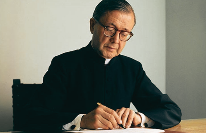 Luis Cano: "The Letters of St. Josemaría help us to grow in our Christian life".