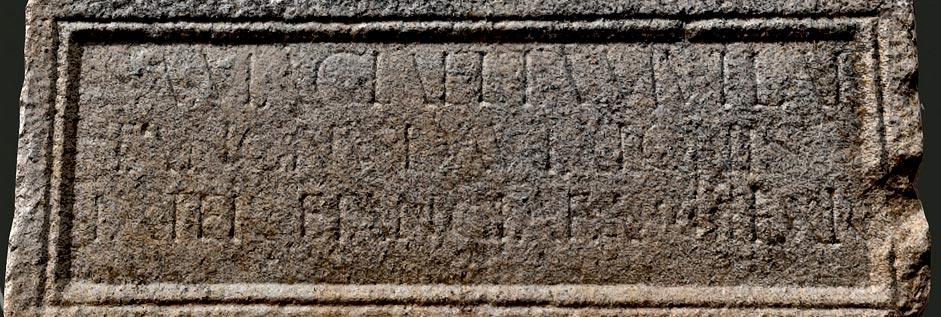 Epitáfio de uma mãe e duas filhas (51-100 d. C.)