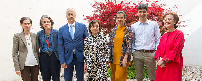 De izquierda a derecha: Aurora Bernal, Marie-Anne Reynell, Carlos Igual, Olga Martín, María Contreras, Gorka Moreno y Concepción Naval.