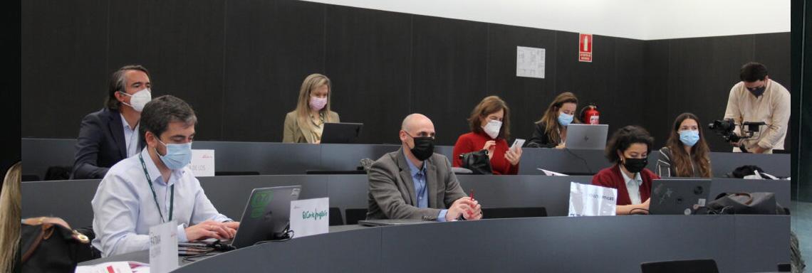 Contraatacar al COVID-19 con innovación tecnológica aplicada en la moda