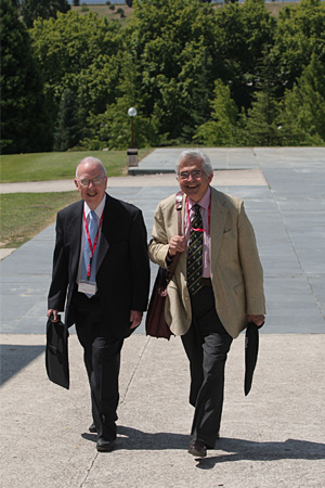 Maxwell McCombs and Esteban López-Escobar