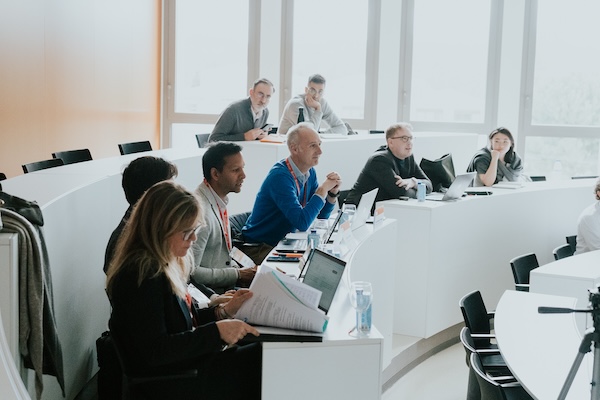 Participantes en el aula durante UNICC